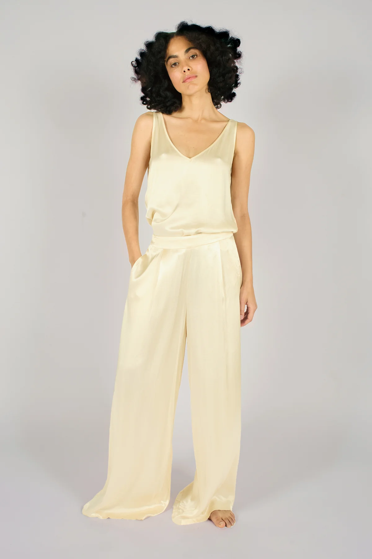 PANTALÓN EVIE CREMA - Imagen 4