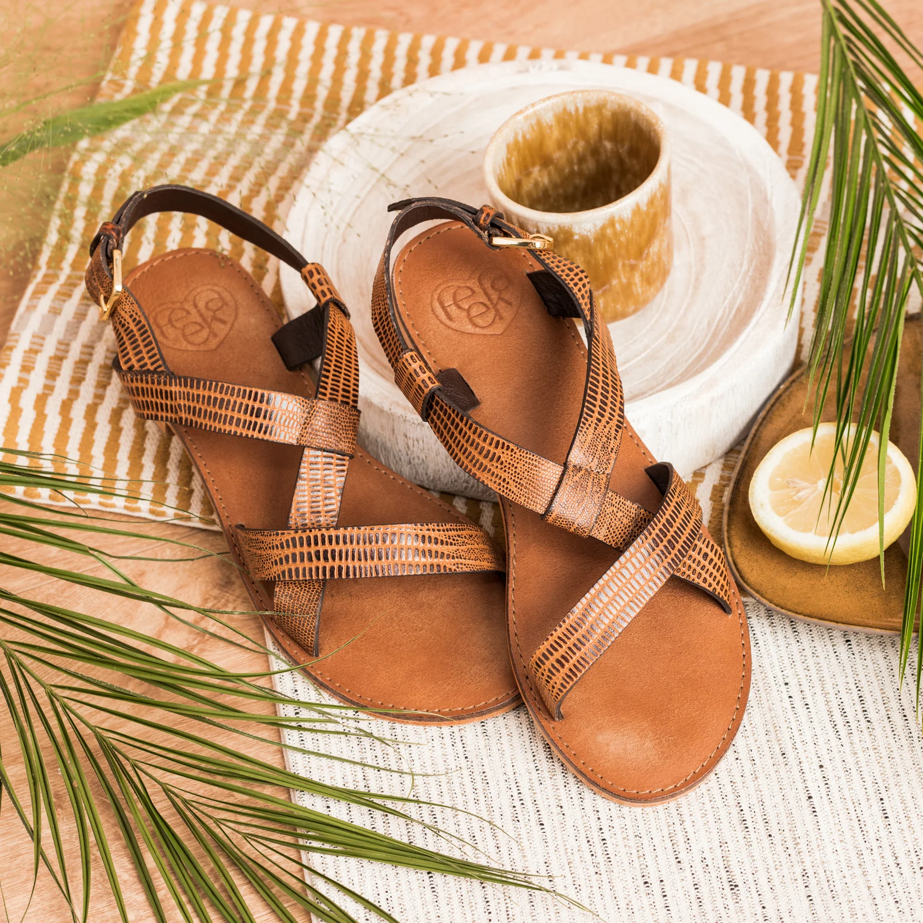 Sandalias Feeka Marrón